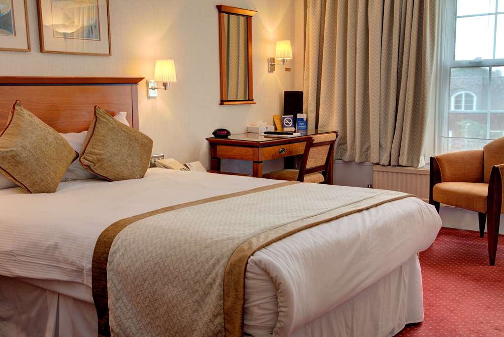 Best Western Welwyn Garden City Homestead Court Hotel-guestroom-Guest Room,On-Site.jpg