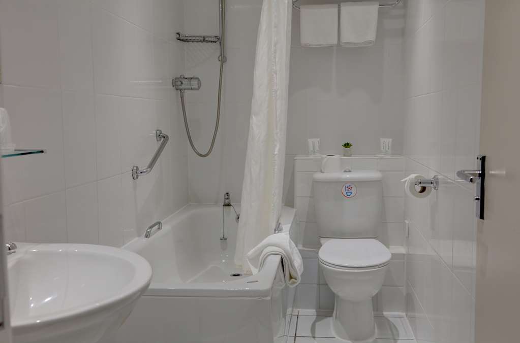 The Stuart Hotel, Sure Hotel Collection by Best Western-guestroom-Guest Room,Bathroom,On-Site.jpg