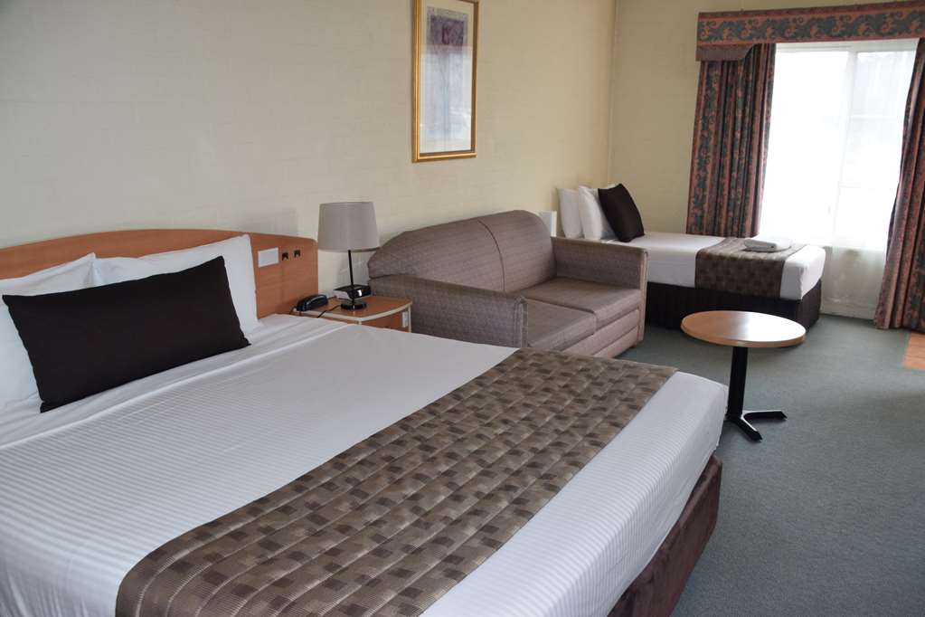 Best Western Coachman's Inn Motel-guestroom-Guest Room,Suite,Indoor/Interior,On-Site.jpg