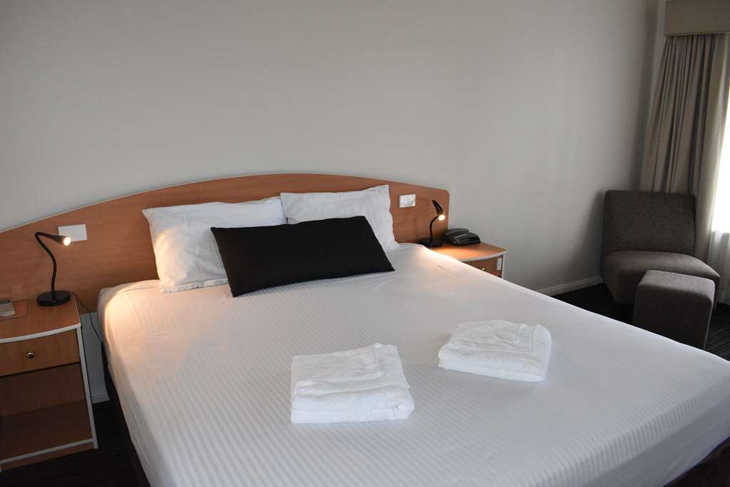 Best Western Coachman's Inn Motel-guestroom-Guest Room,On-Site.jpg