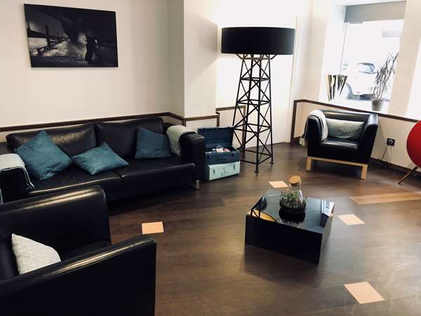 Indoor/Interior,On-Site,Lobby