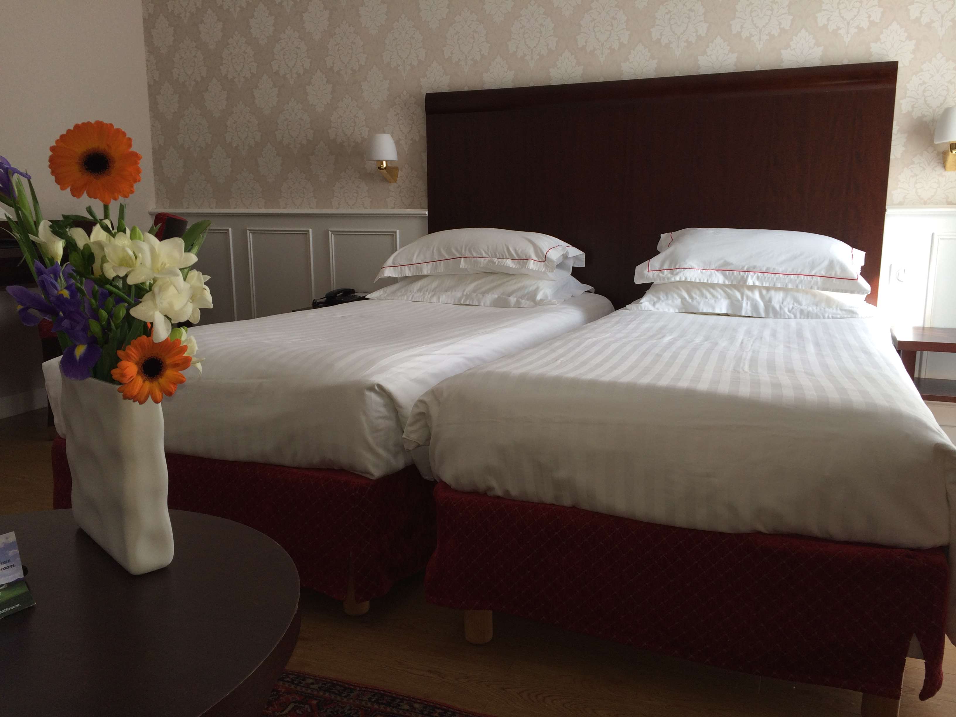 Best Western Plus Hotel D'Angleterre Room Type - 2 Single Beds, Non-Smoking, Comfort Room, Larger Room