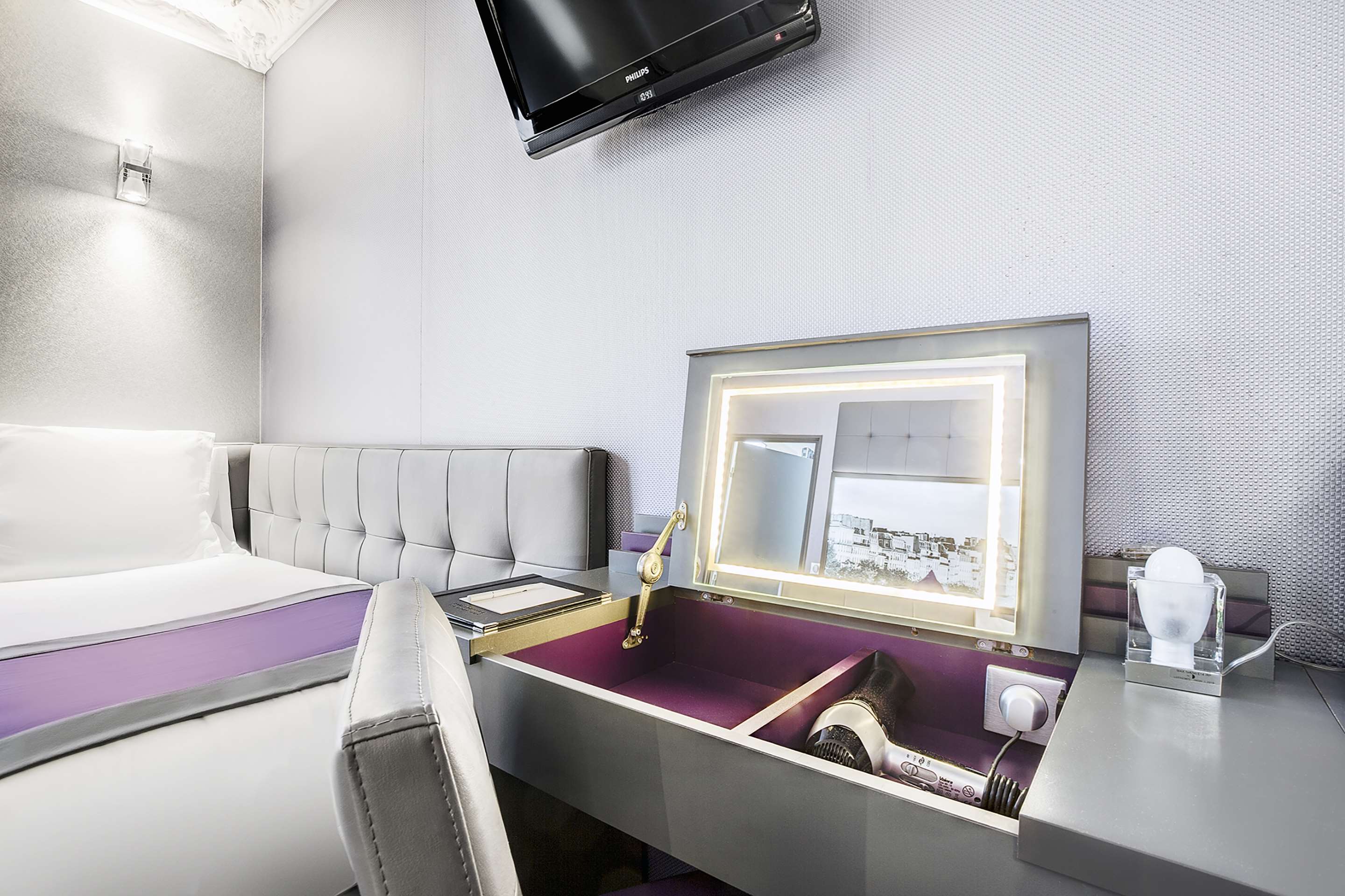Best Western Nouvel Orl Room Type - 1 King 1 Single, Non-Smoking, Comfort Room, Twin On Request