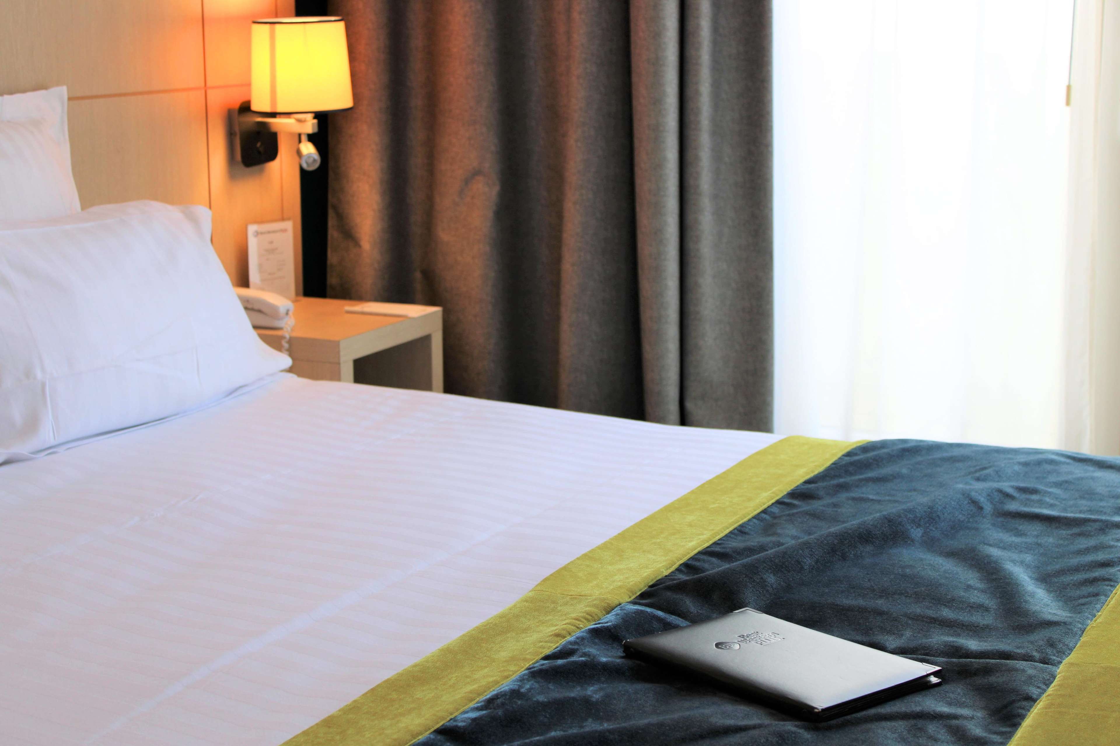 Best Western Plus Vannes Centre-Ville - Tap to explore photos