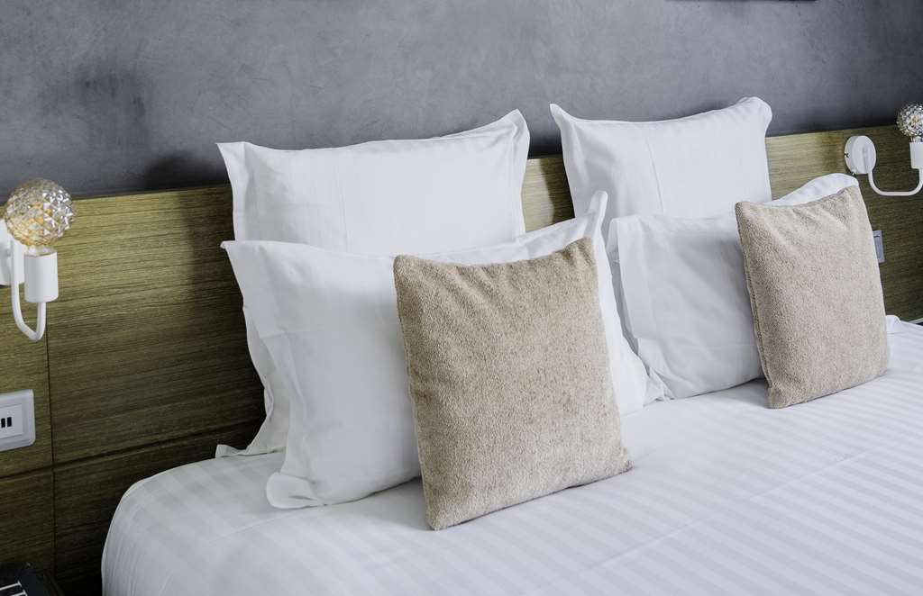 Best Western Hotel de la Cite & Spa - Tap to explore photos