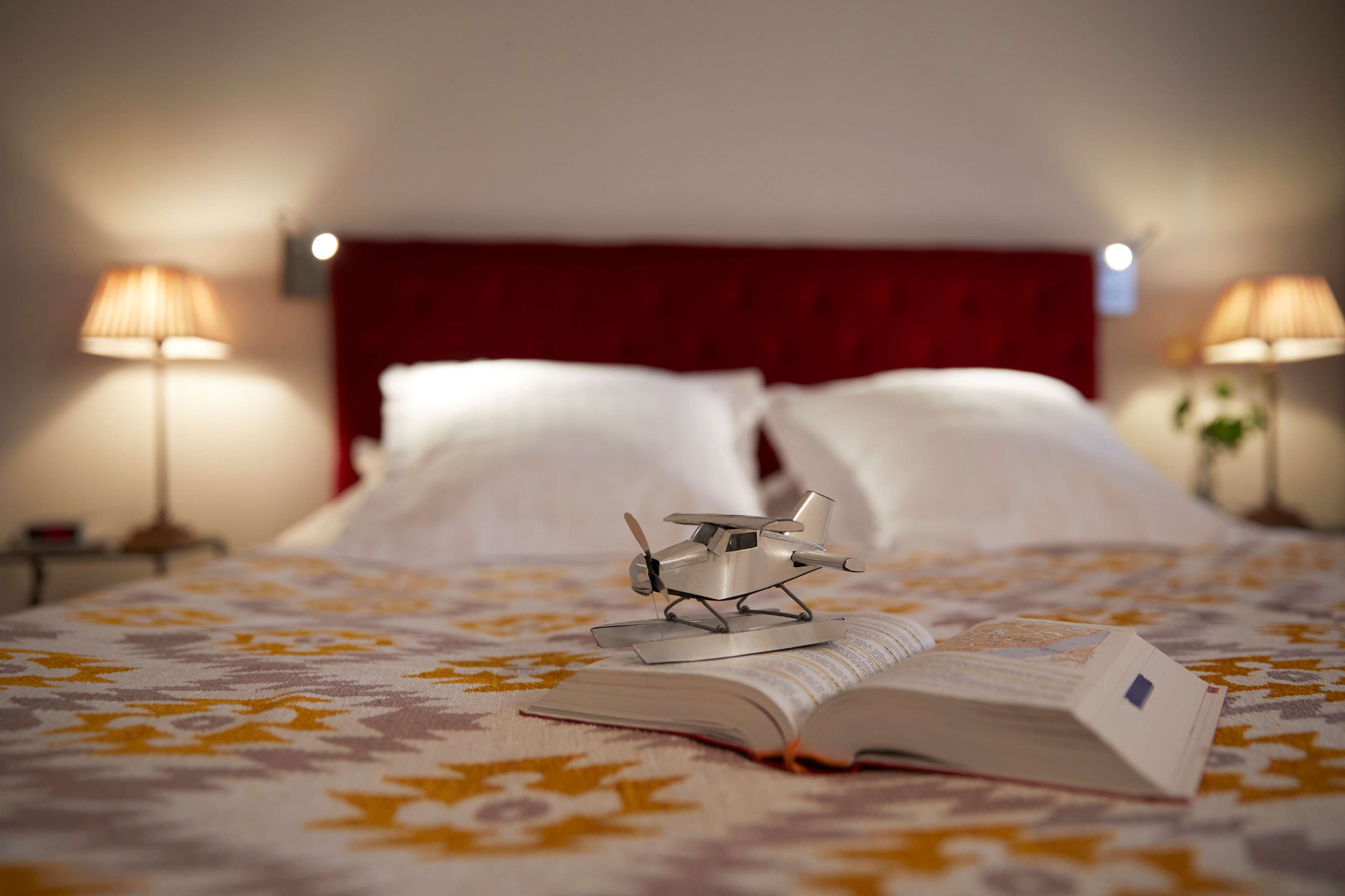 Best Western Plus Hotel d'Europe et d'Angleterre Room Type - 1 Queen Bed, Non-Smoking, Comfort Room, Courtyard View