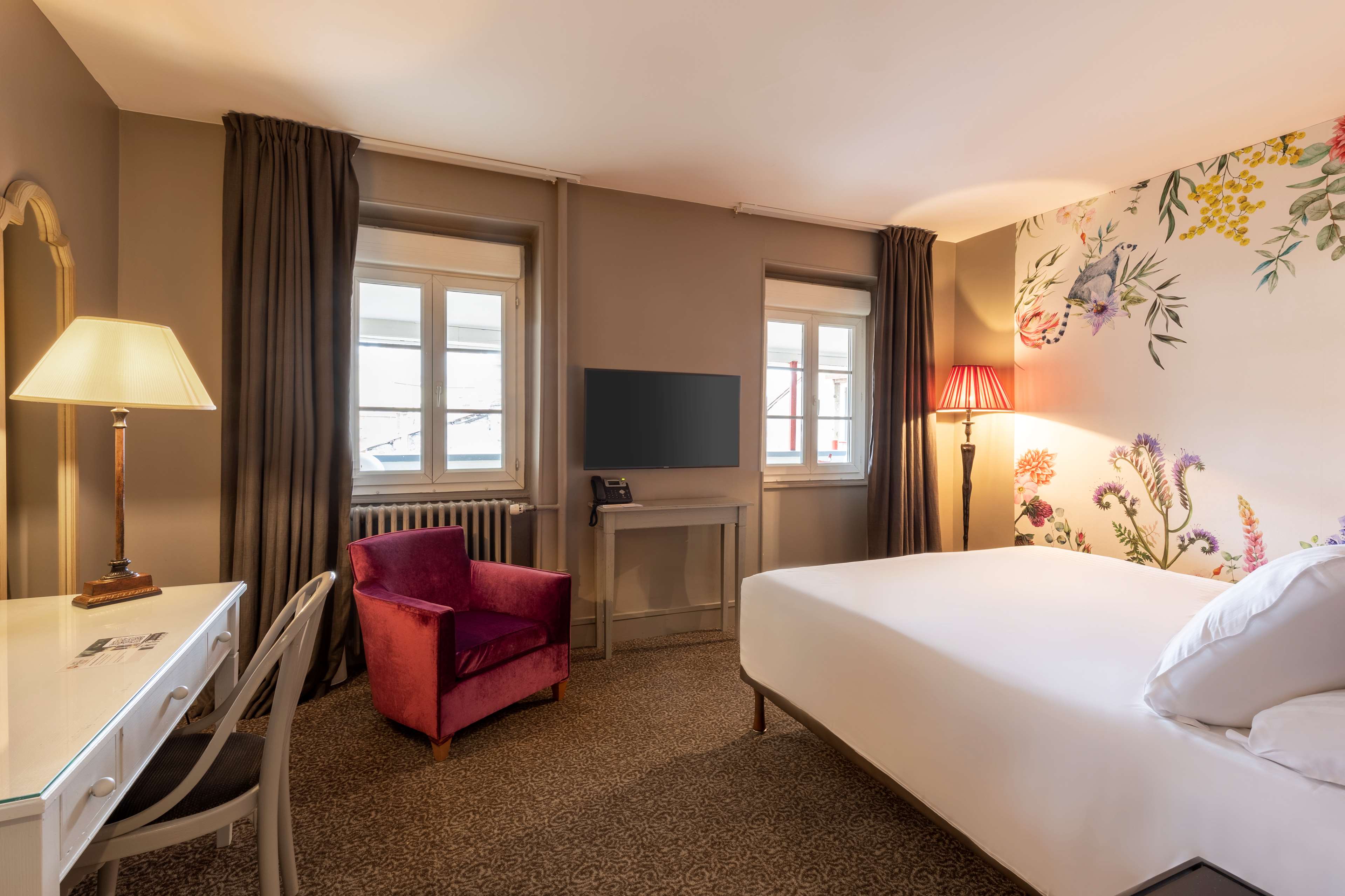 Best Western Plus Hotel d'Europe et d'Angleterre Room Type - 1 King Bed, Non-Smoking, Superior Room, Courtyard View, Twin On Request