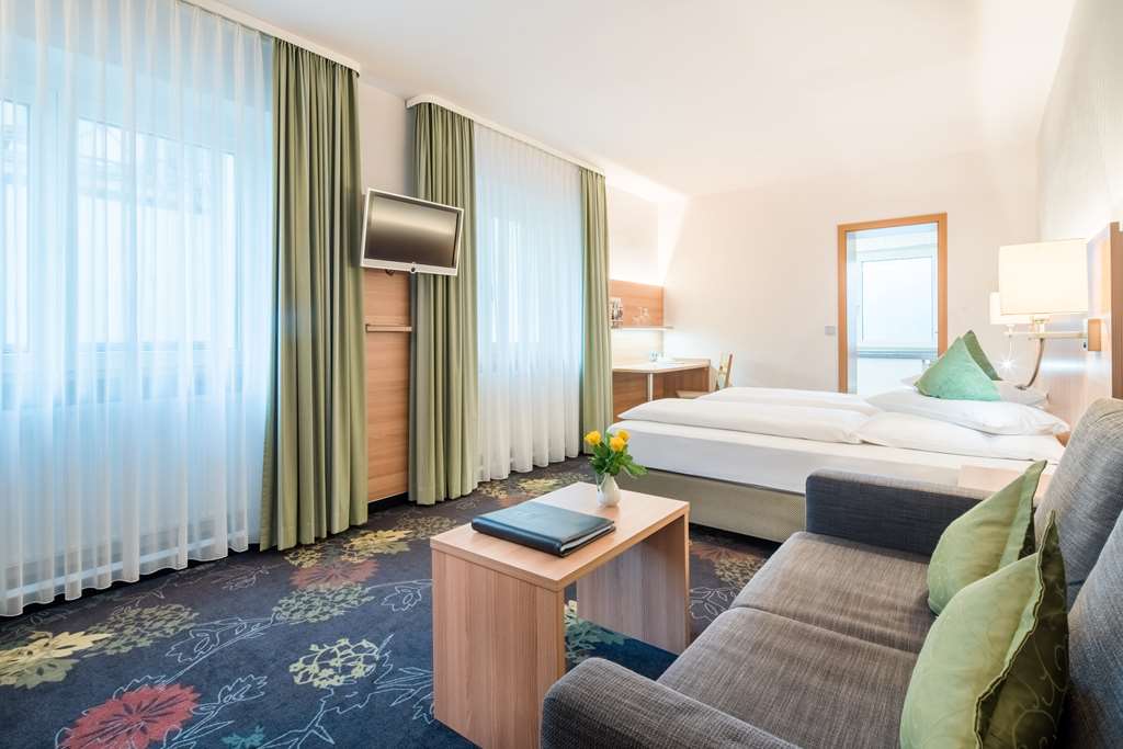 Best Western Blankenburg Hotel-guestroom-Guest Room,On-Site.jpg