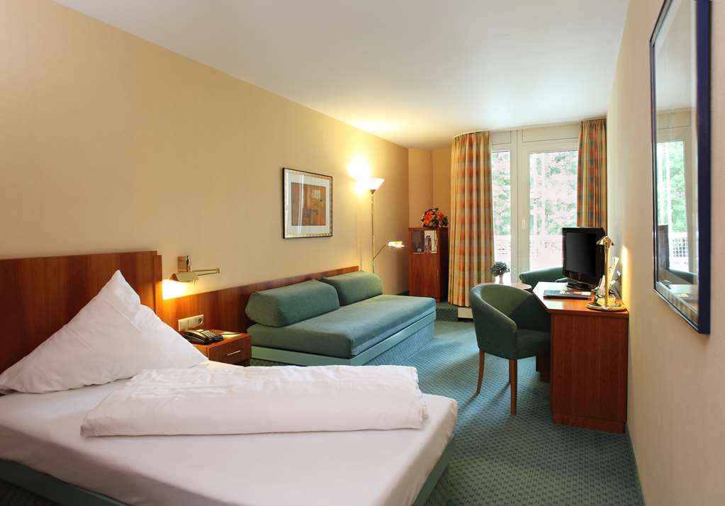 Best Western Premier Parkhotel Bad Mergentheim-guestroom-Guest Room,On-Site.jpg