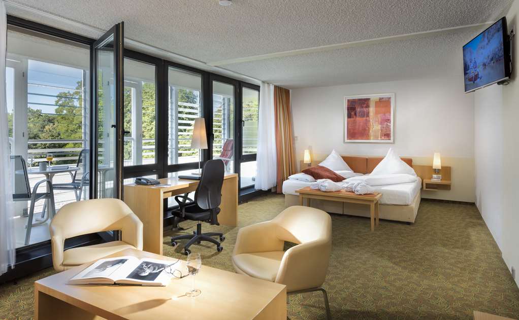 Best Western Premier Parkhotel Bad Mergentheim-guestroom-Guest Room,Suite,On-Site.jpg