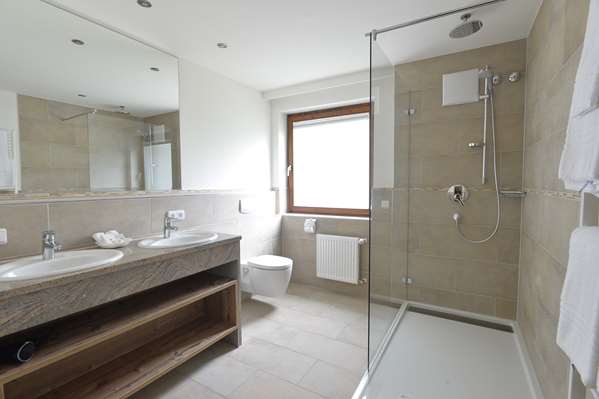 1 Double Bed, Deluxe Studio, Separate Annexe Building, Balcony Or Terrace, Sitting Area, Wood Floor, Free W-Lan, Full Breakfast