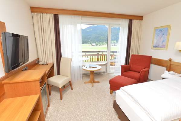 1 Single Bed, Superior Room, Mountain View, Balcony, Flat Screen Television, Mini Bar, Free W-Lan, Full Breakfast