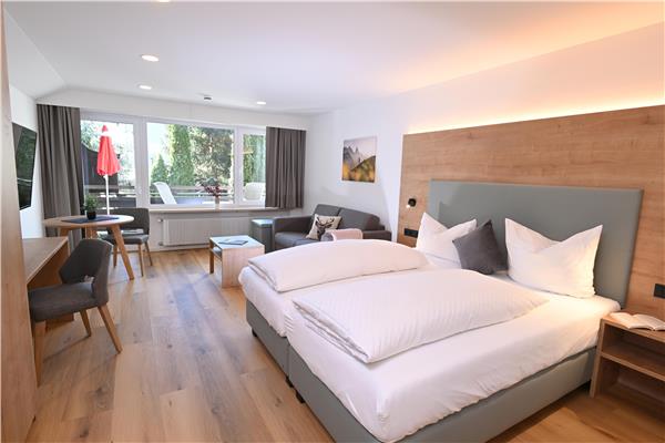 Apartment - 1 King Bed, Separate Building, Balcony, Kitchenette, Walk In Rain Shower
