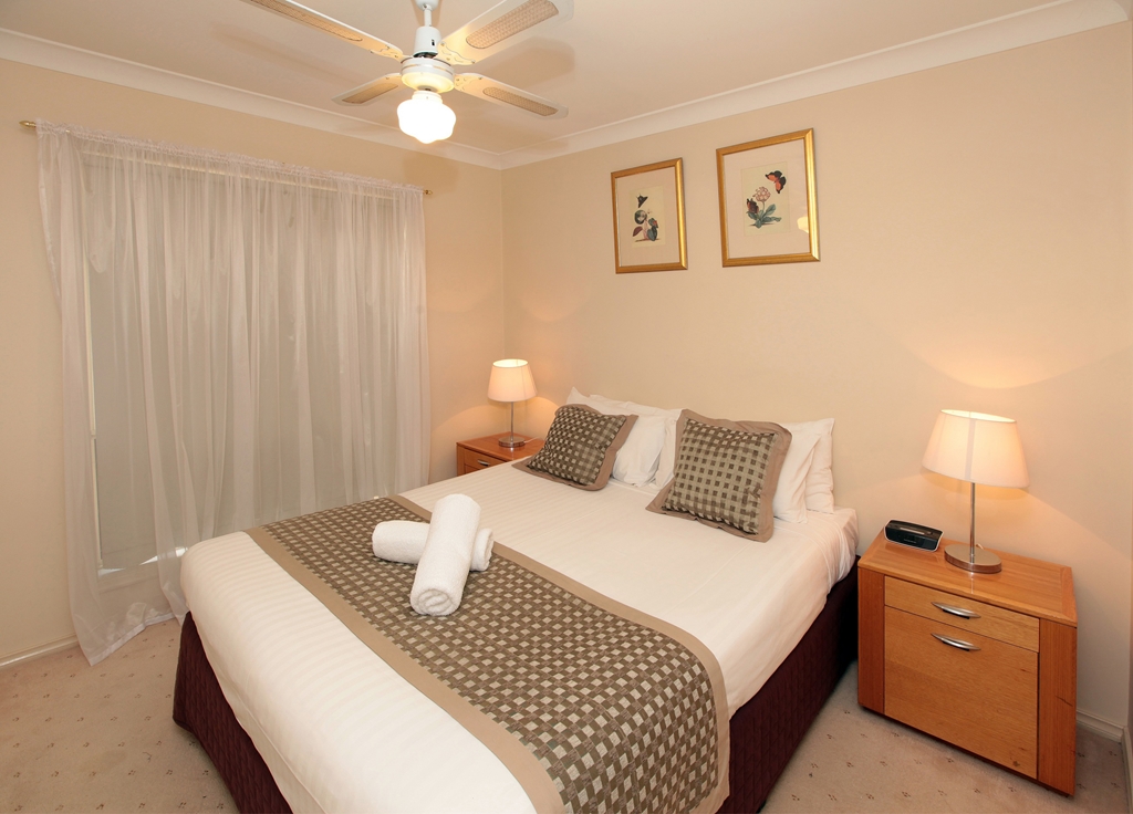 Best Western Ambassador Motor Inn & Apartments-guestroom-Guest Room,Suite,Indoor/Interior,On-Site.jpg