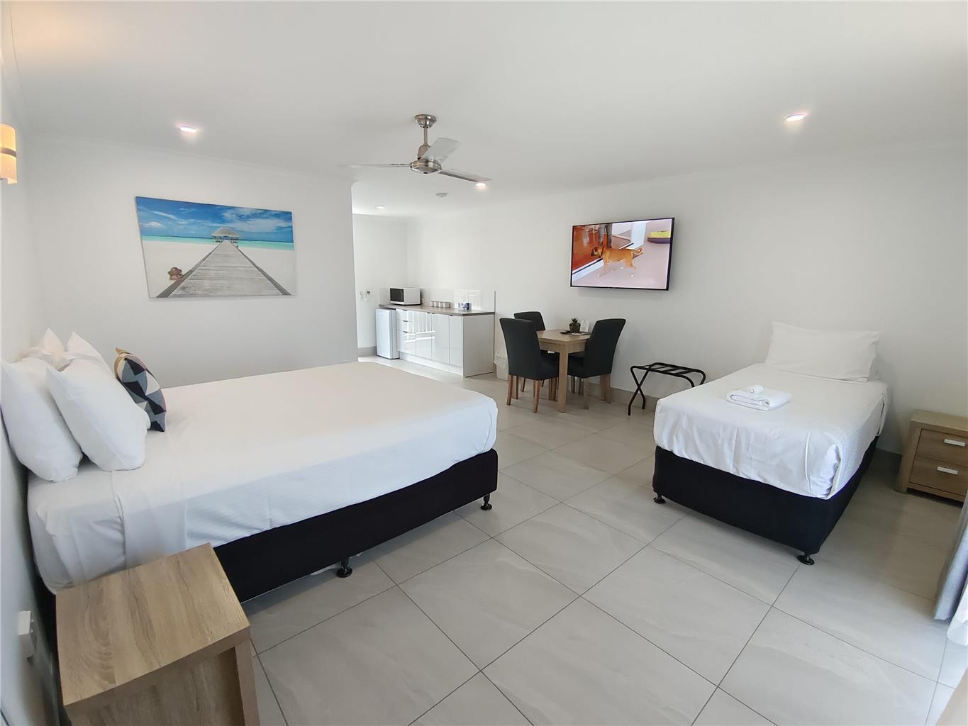 Best Western Ambassador Motor Lodge-guestroom-Guest Room,Balcony,Guest Room Amenity,Suite,On-Site,Triple Room,Guest Room - Whole Room.jpg