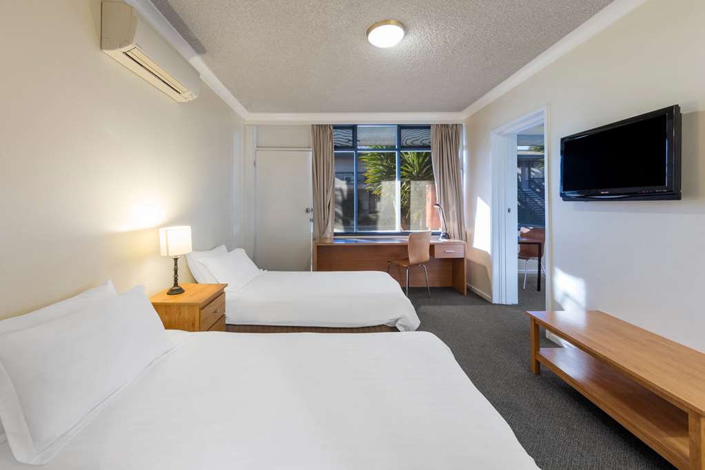 Best Western Governor Gipps Motor Inn-guestroom-Guest Room,Suite,On-Site.jpg