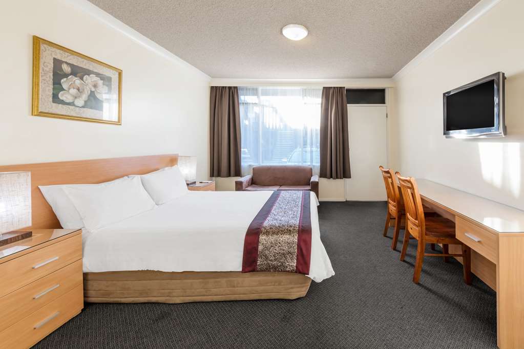 Best Western Governor Gipps Motor Inn-guestroom-Guest Room,On-Site.jpg