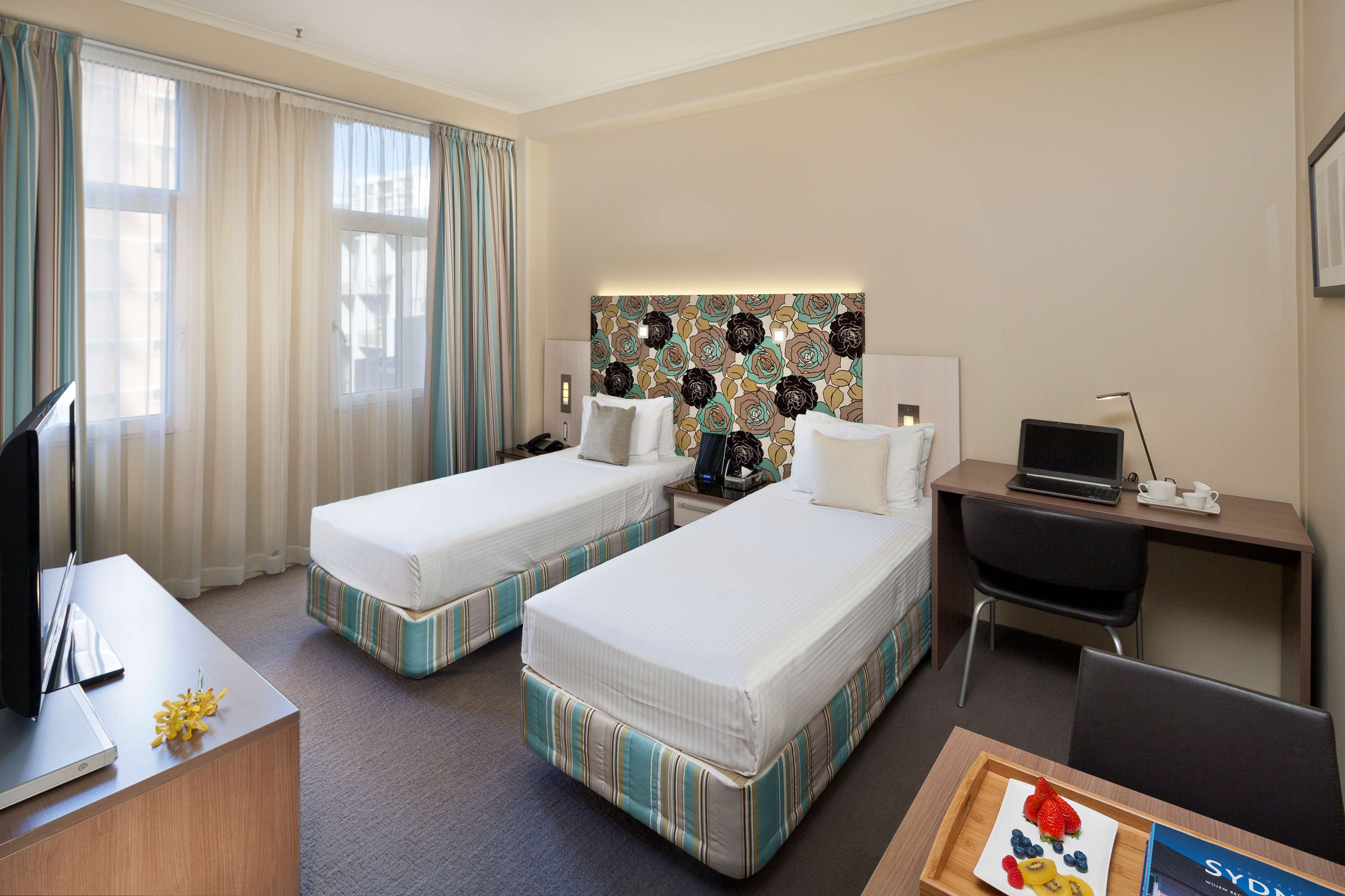 Best Western Plus Hotel Stellar Room Type - 1 King Bed, Non-Smoking, Studio, Kitchenette, Work Desk, Cable Tv, Free Wi-Fi Best Western Plus Hotel Stellar Room Type - 1 King Bed, Non-Smoking, Studio, Kitchenette, Work Desk, Cable Tv, Free Wi-Fi