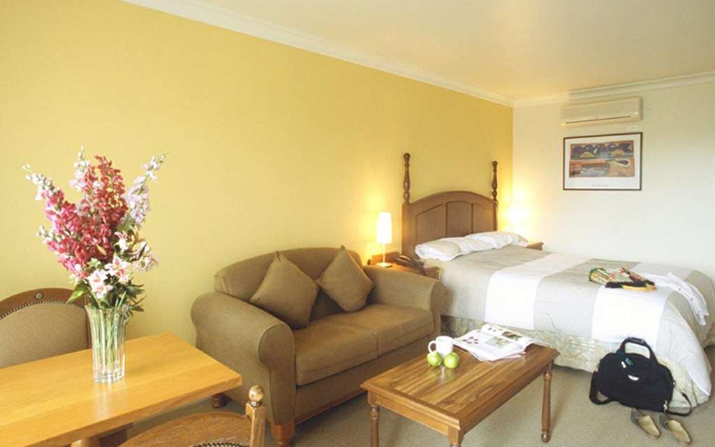Best Western Plus The Tudor-Box Hill-guestroom-Guest Room,Indoor/Interior,On-Site.jpg