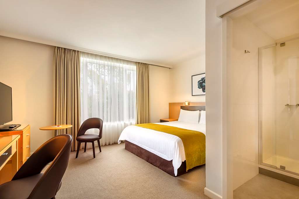 Best Western Plus Travel Inn Hotel-guestroom-Guest Room,On-Site.jpg