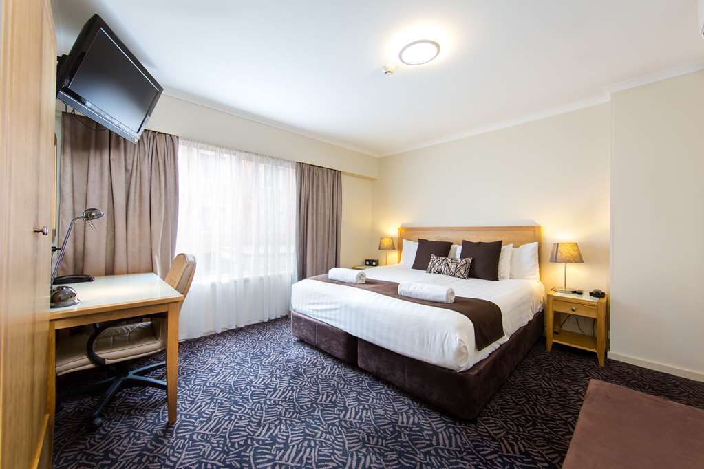 Best Western Plus Hovell Tree Inn-guestroom-Guest Room,On-Site.jpg