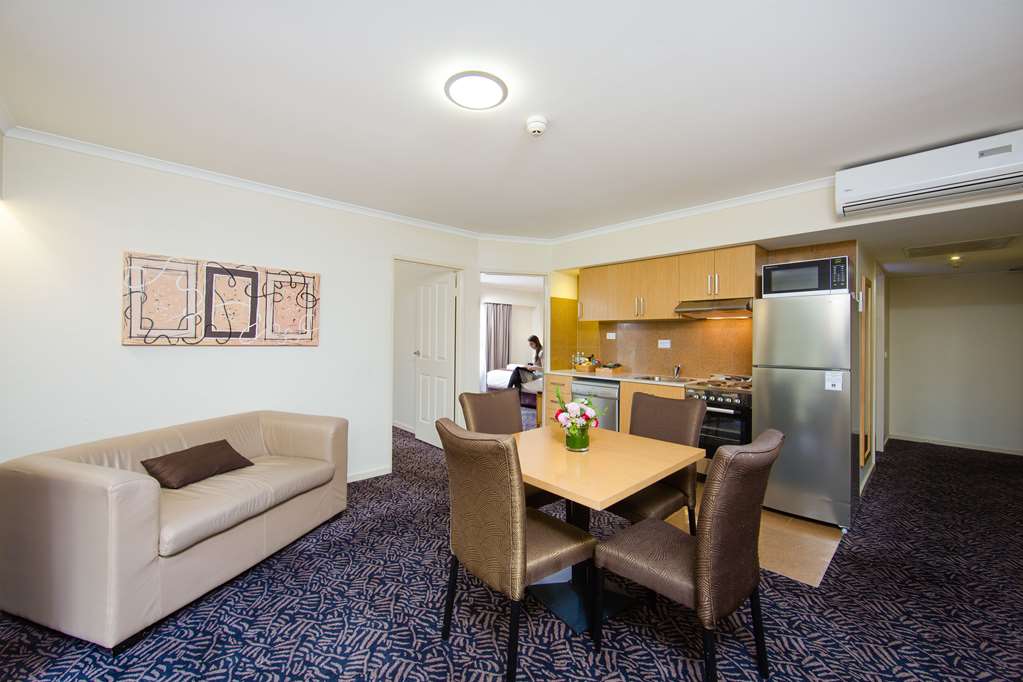 Best Western Plus Hovell Tree Inn-guestroom-Guest Room,Balcony,Dining Room/Area,Guest Room Amenity,Refrigerator,Kitchen/Kitchenette,Living Area,On-Site,Apartment.jpg