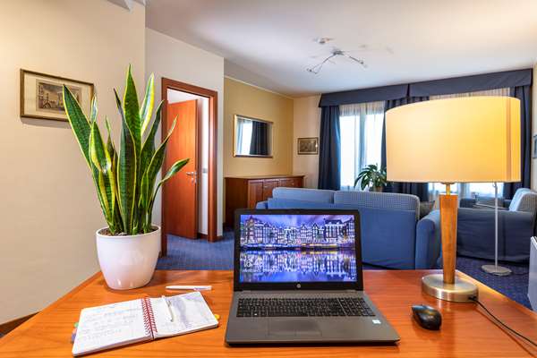 On-Site,Business/Events,Meeting Room