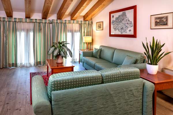 Guest Room,Living Area,Suite,On-Site