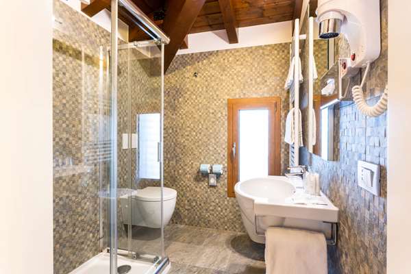 Guest Room,Bathroom,On-Site
