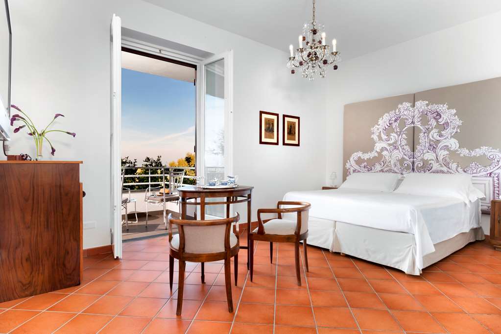 Villa Oriana Relais-guestroom-Guest Room,On-Site,Miscellaneous,Deluxe Room.jpg