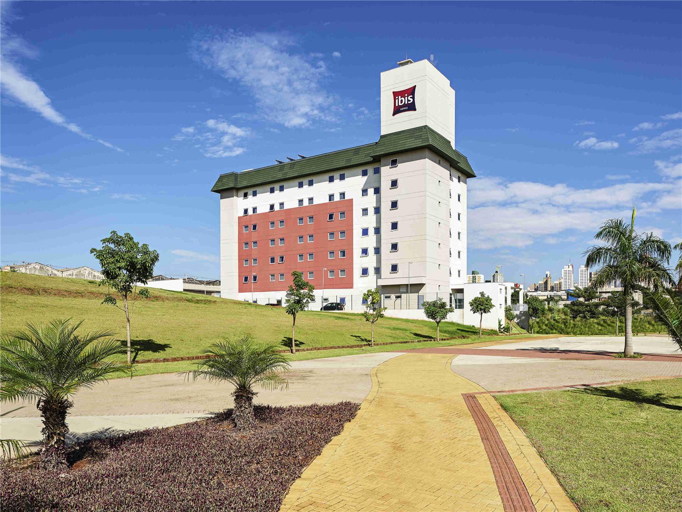 Ibis Londrina