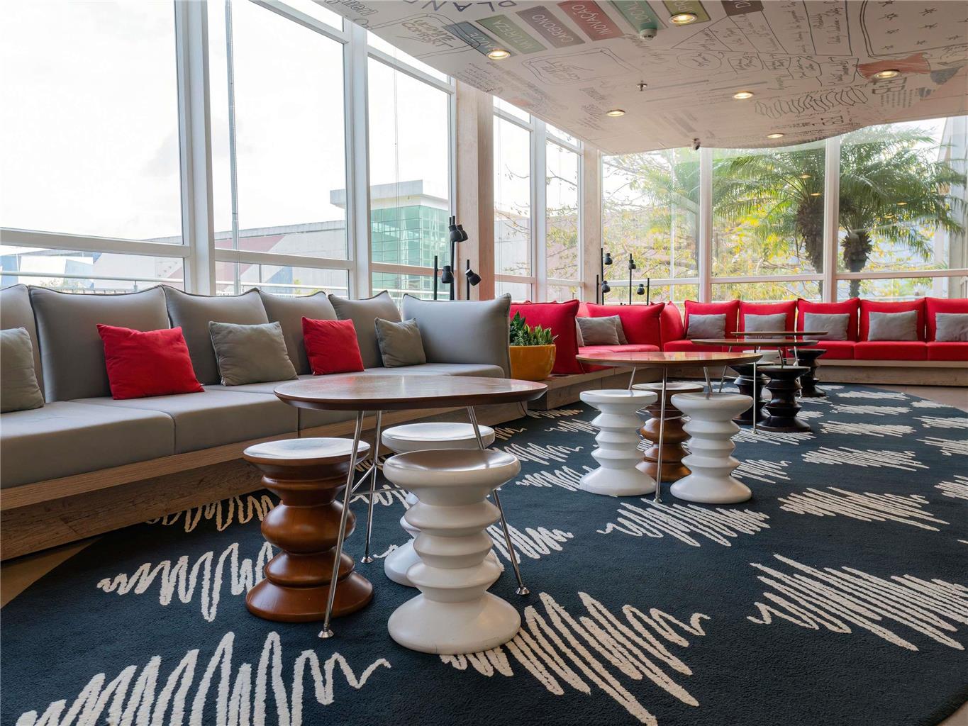 Ibis Londrina