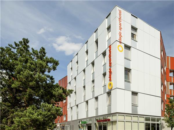 Aparthotel Adagio Access Paris Massy Gare TGV