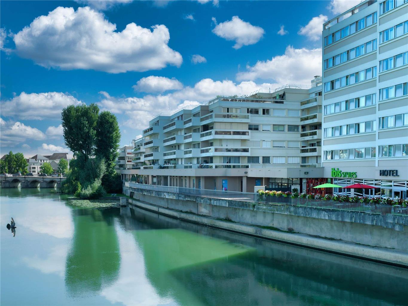 Ibis Styles Meaux Centre