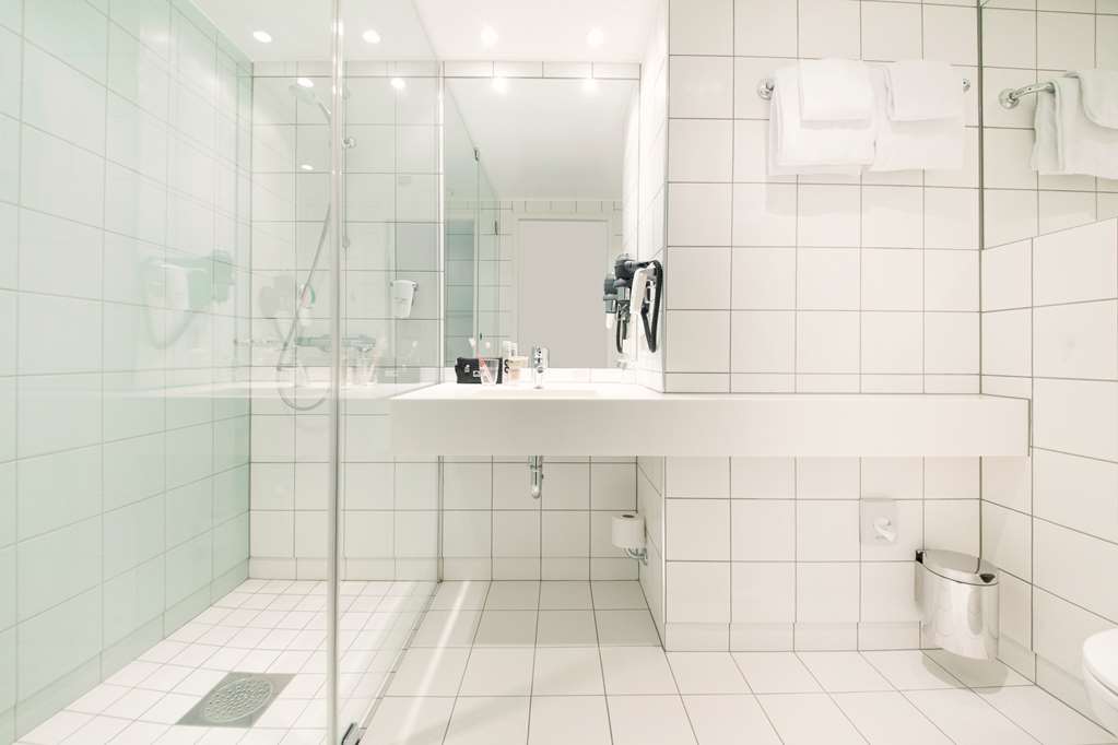 Scandic Vulkan-guestroom-Guest Room,Bathroom,On-Site.jpg
