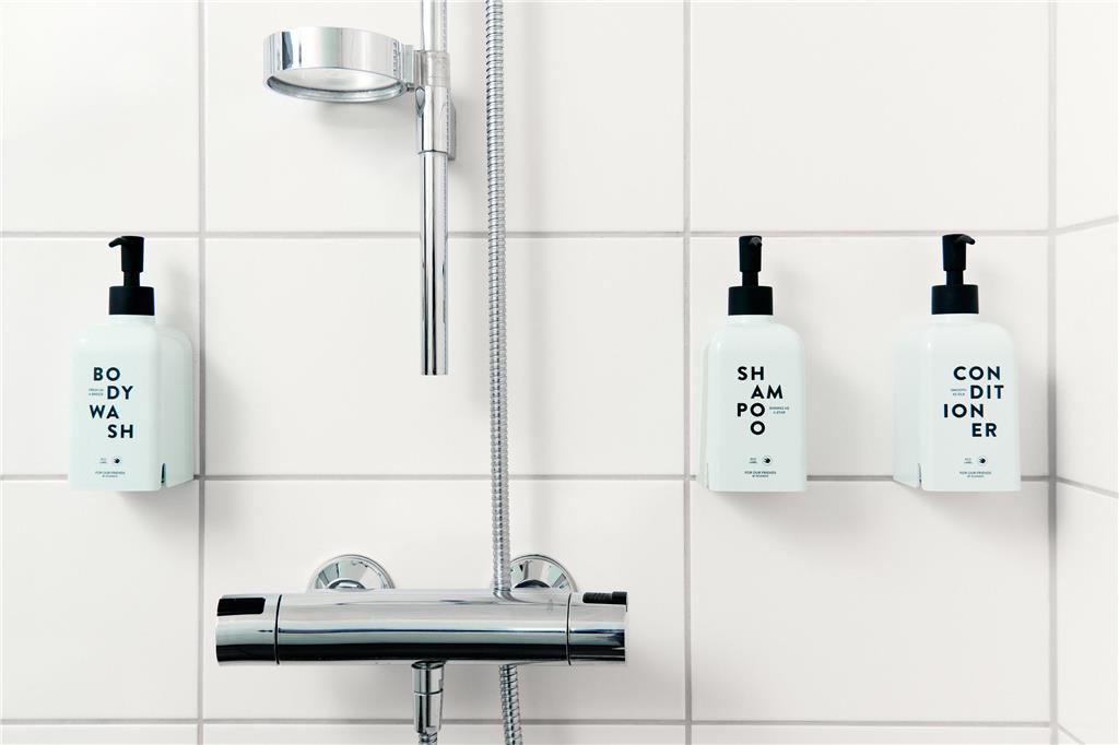 Scandic Victoria Tower-guestroom-Guest Room,Bathroom,On-Site.jpg