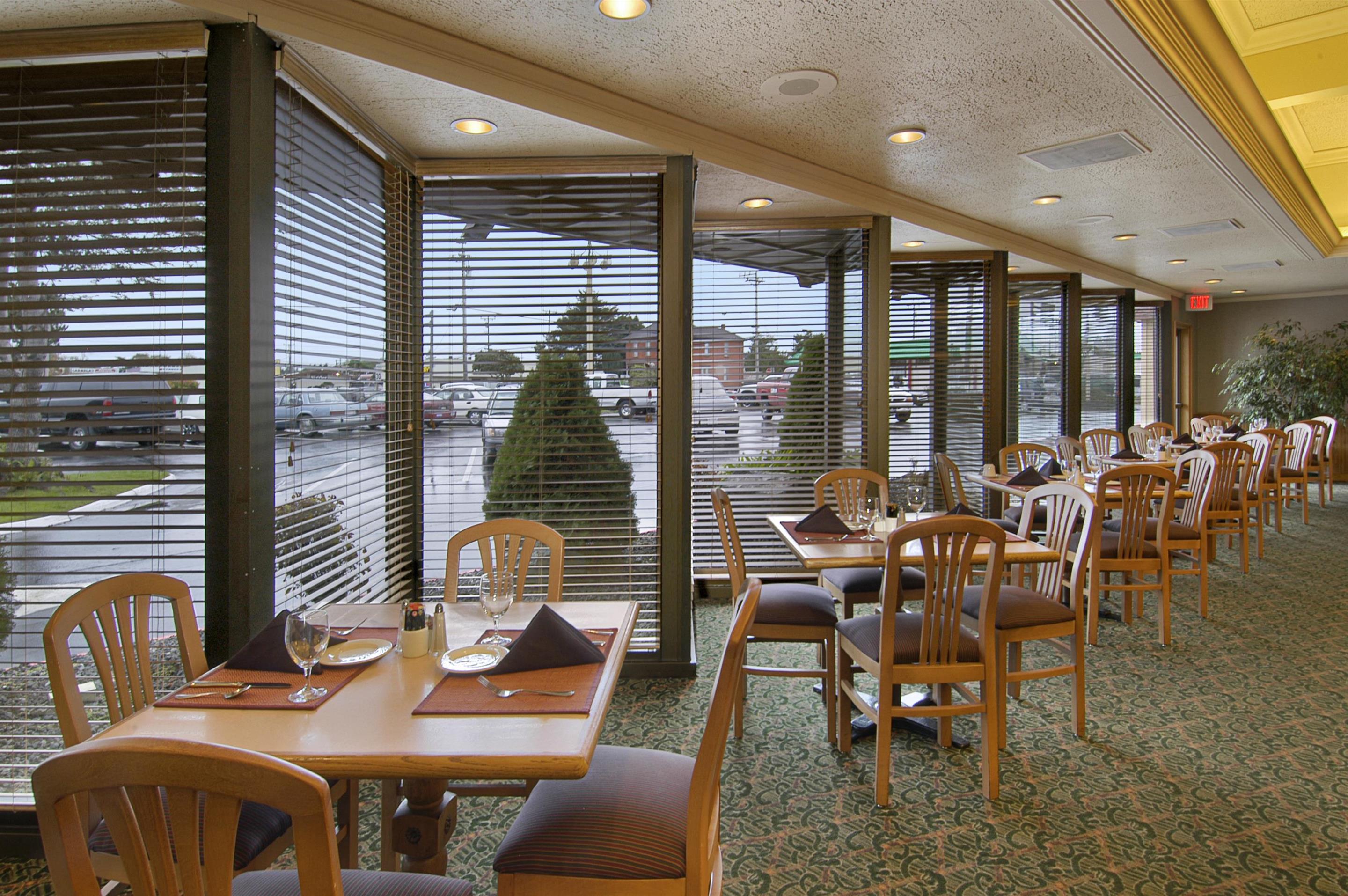 Restaurant | Red Lion Hotel Eureka