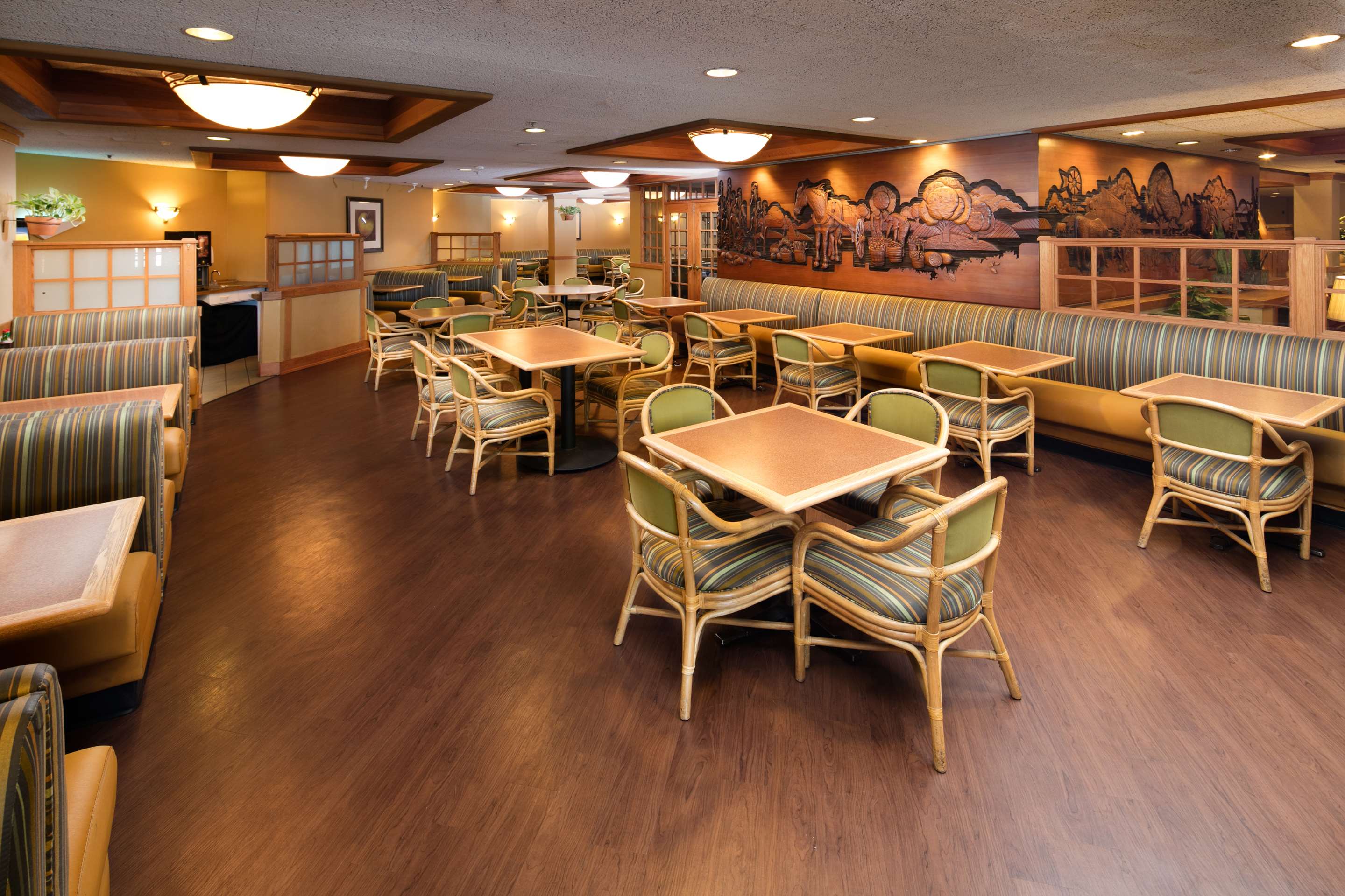 IDBOIS Restaurant