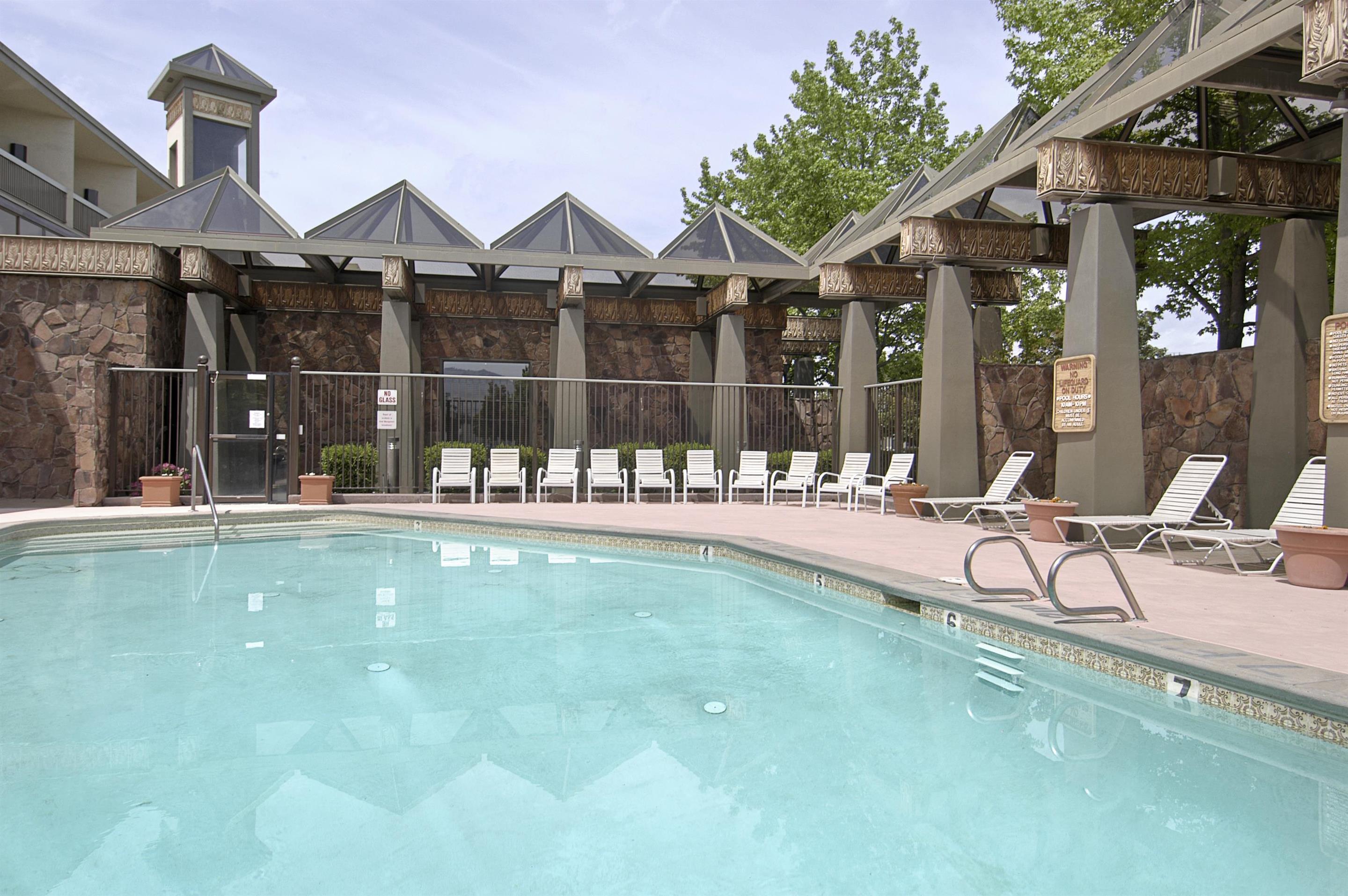 Boise Hotel Outdoor Pool & Whirlpool