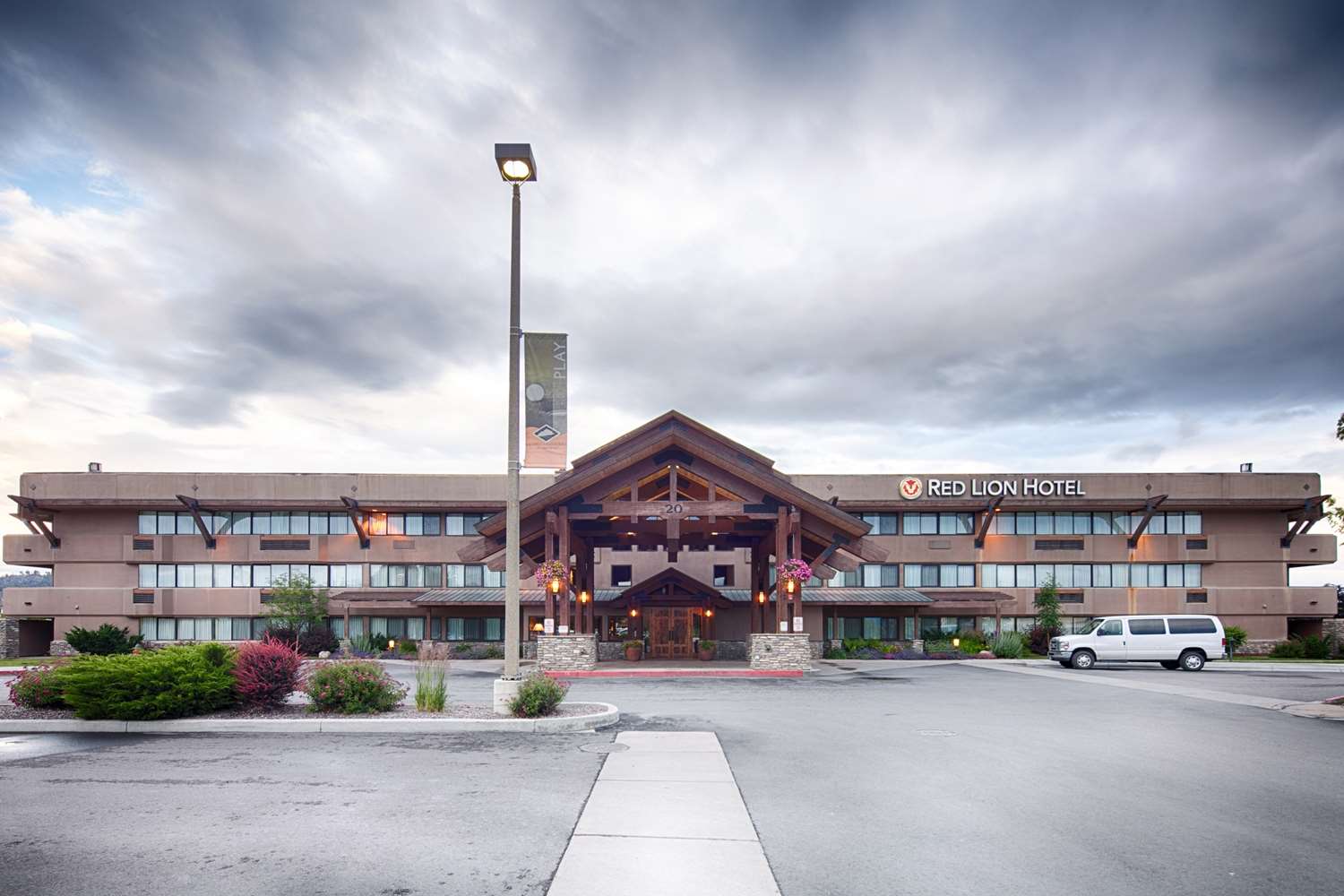 Red Lion Hotel Kalispell, MT See Discounts