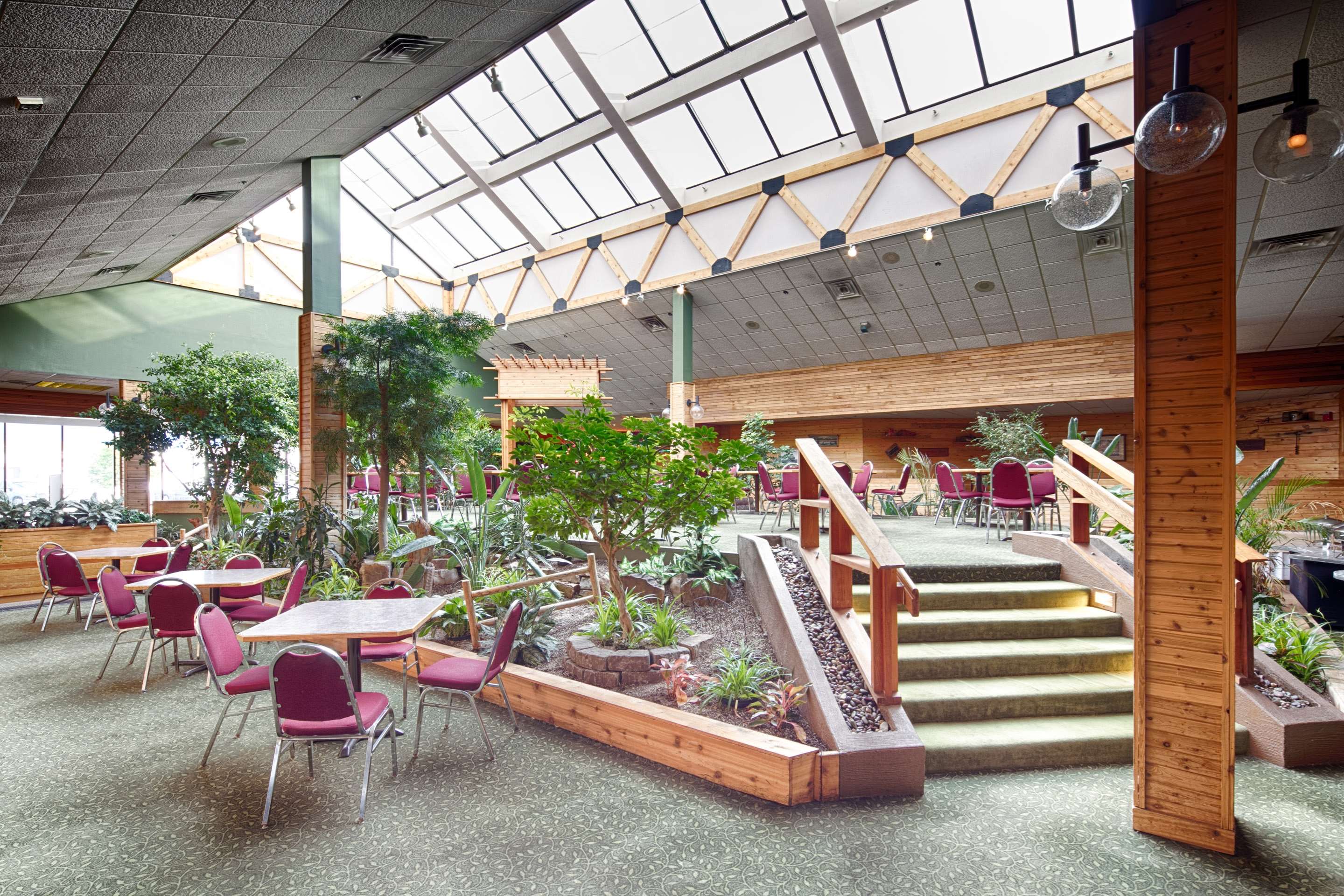 Red Lion Hotel Kalispell Atrium