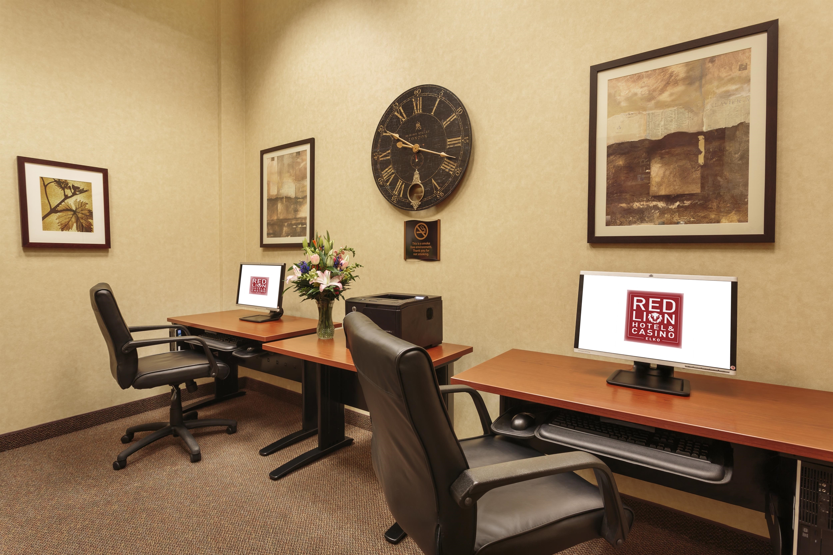 Business Center | Maverick Hotel and Casino by Red Lion Hotels