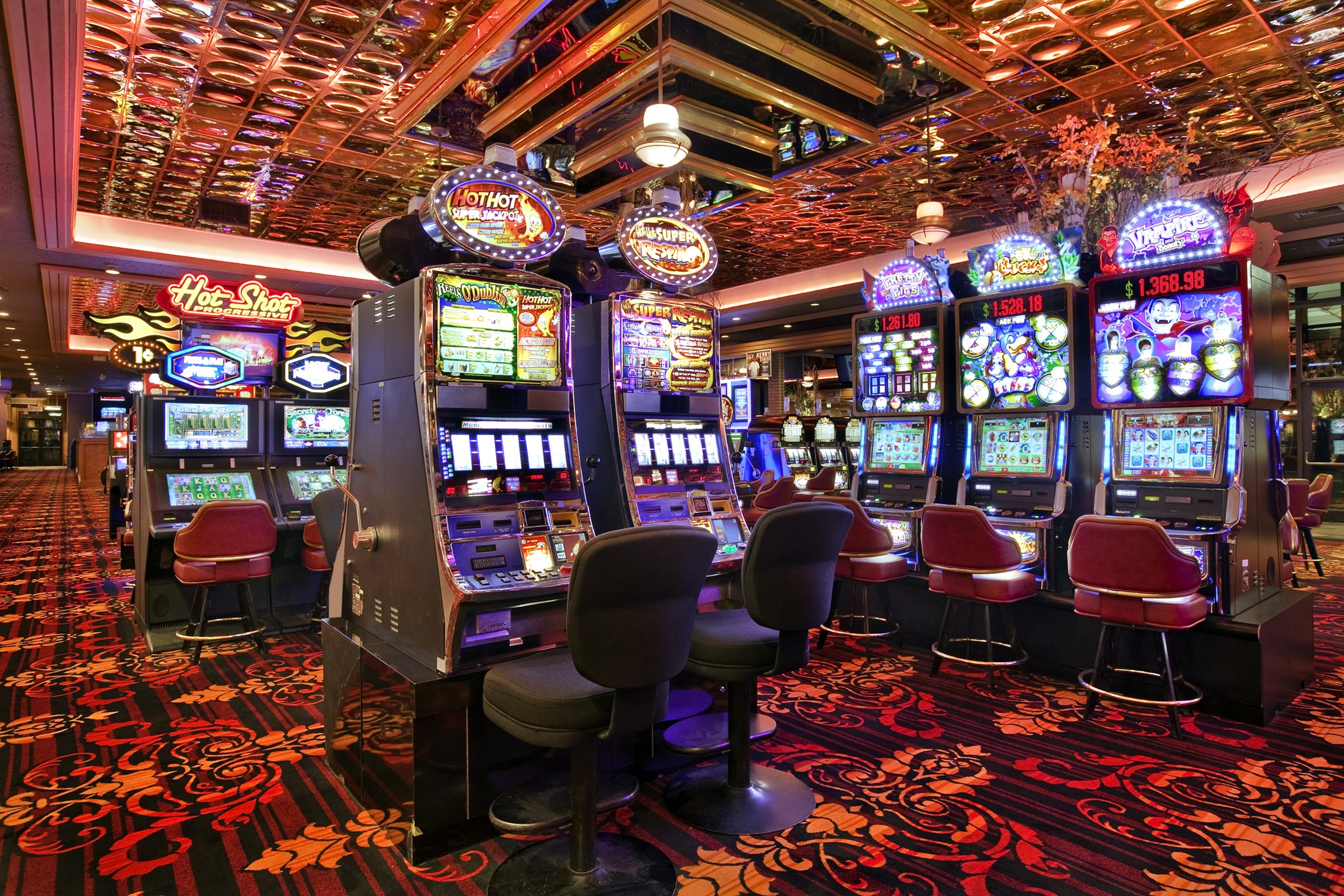 Slot Floor | Maverick Hotel and Casino by Red Lion Hotels