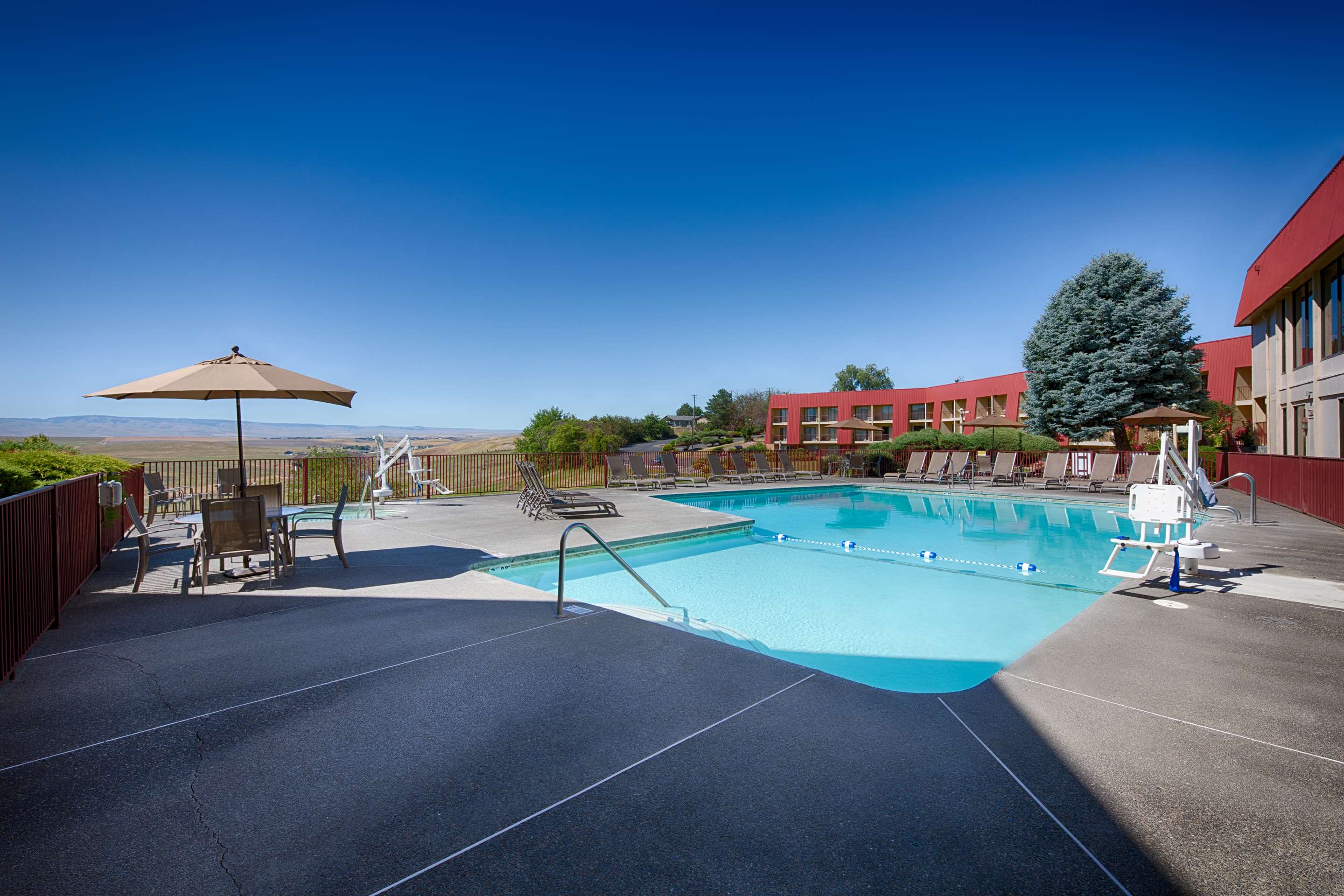 ORPEND Pool | Red Lion Hotel Pendleton