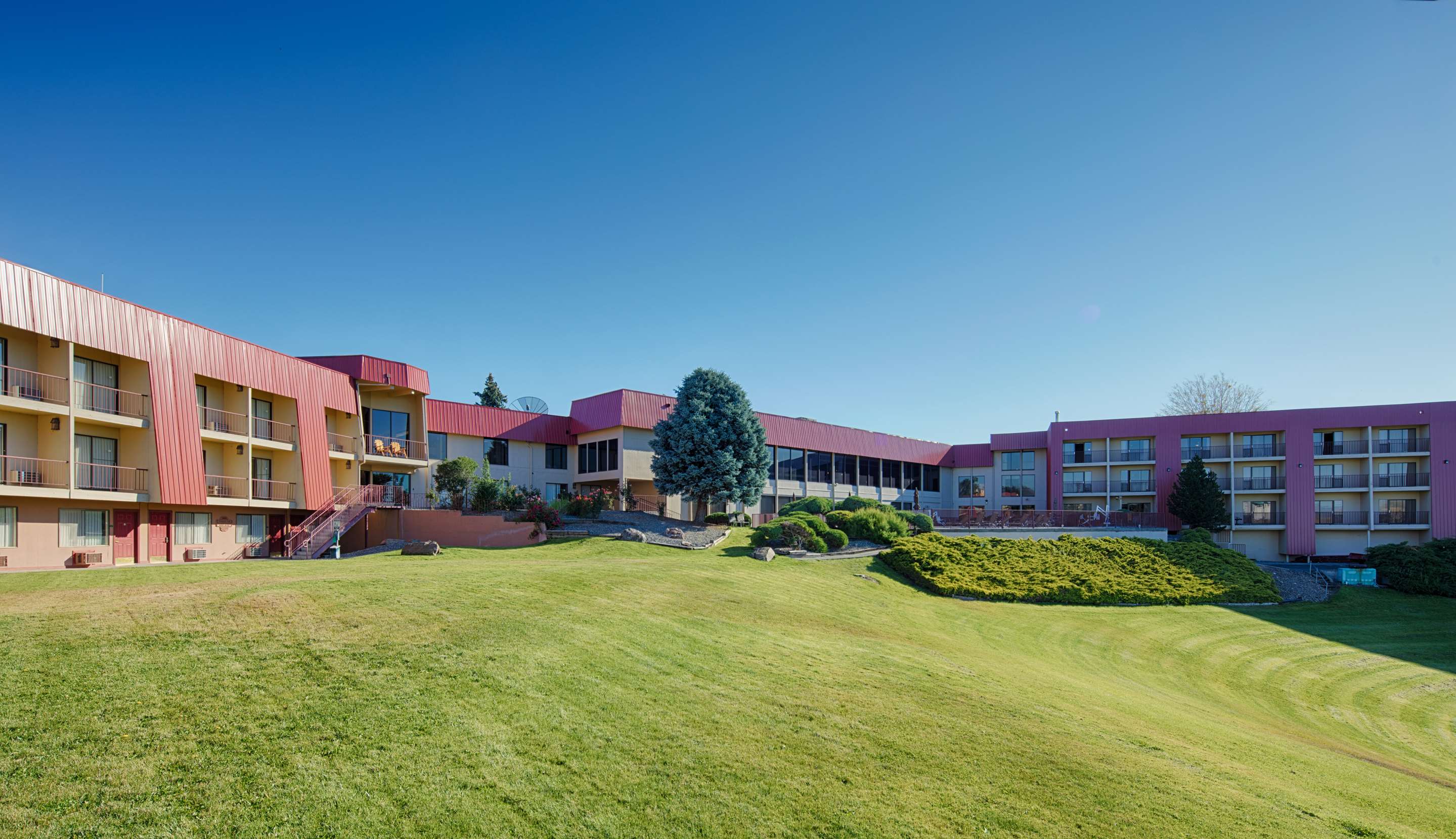 ORPEND Exterior | Red Lion Hotel Pendleton