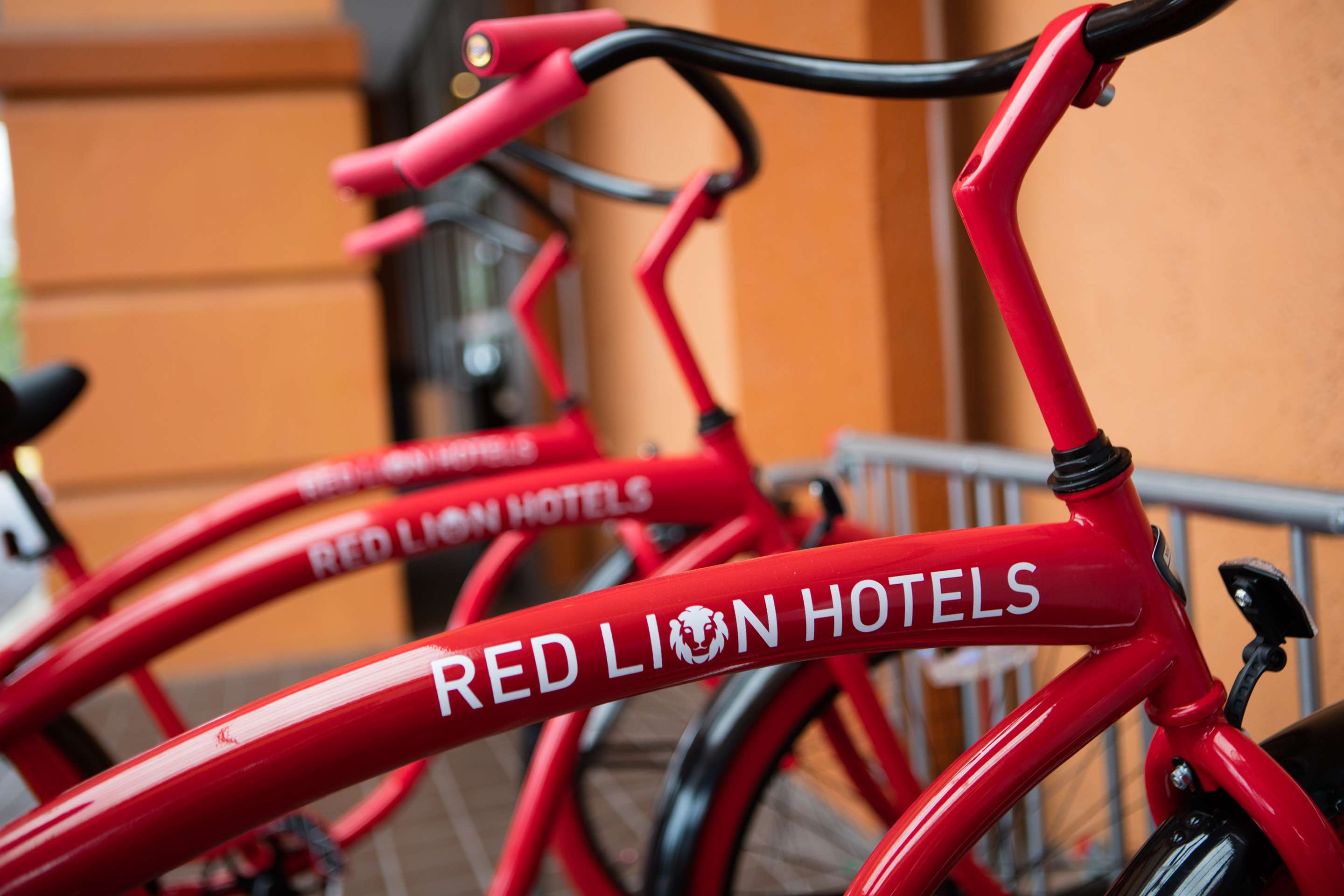 RLH Bikes | Red Lion Hotel Seattle Airport