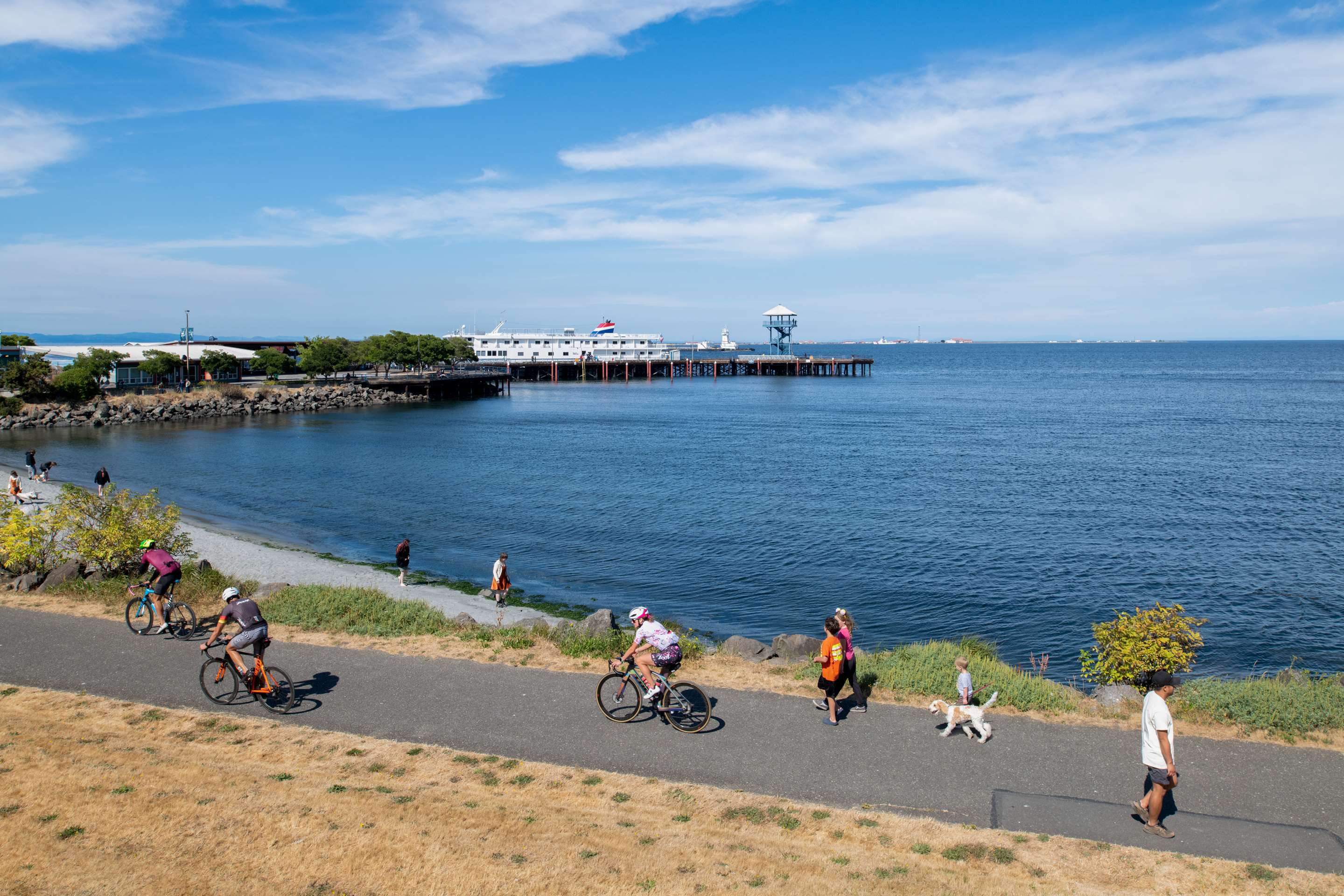 red lion port angeles water front view