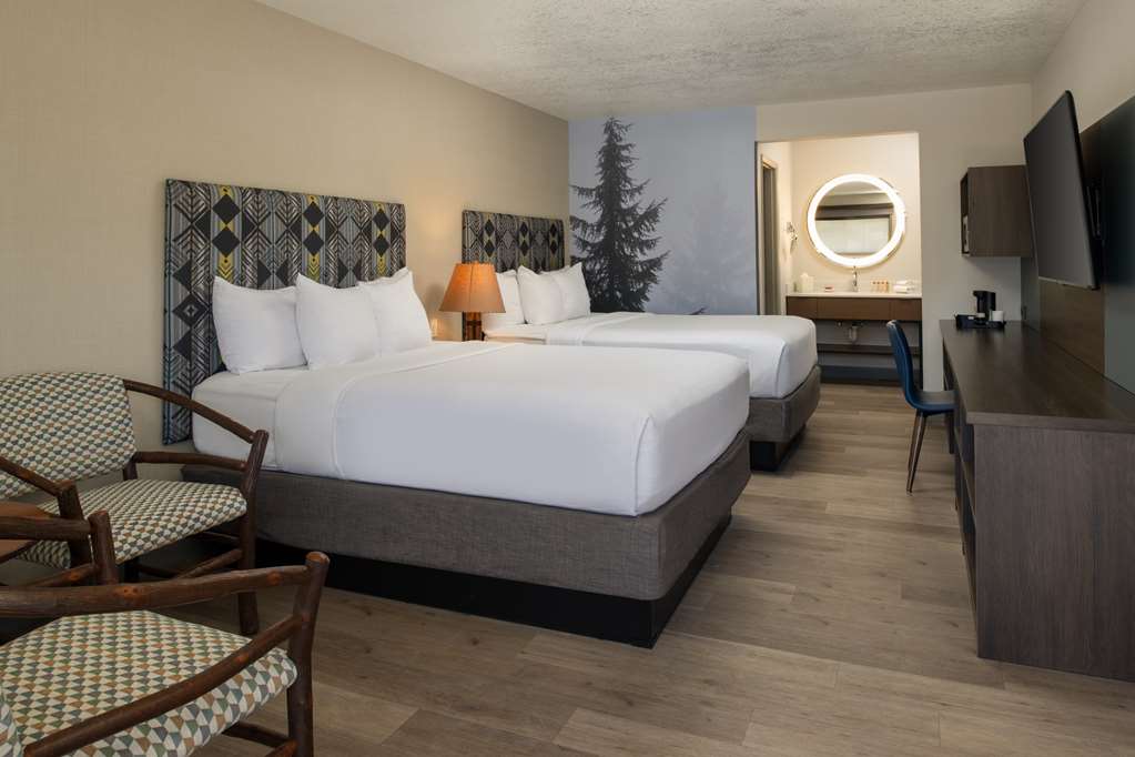 Red Lion Port Angeles-guestroom-Guest Room,On-Site.jpg