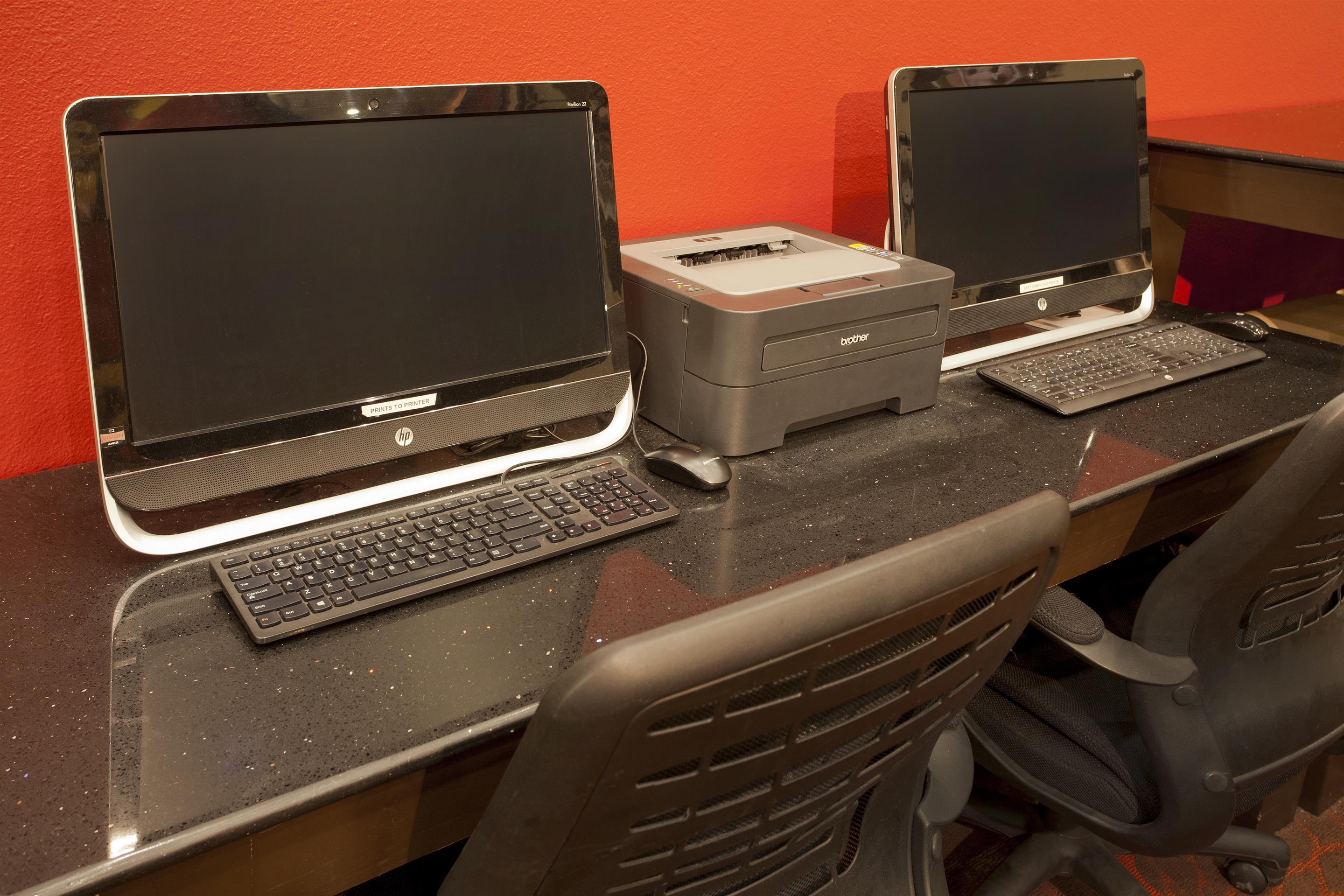 Business Center | Red Lion Inn & Suites Kent - Seattle Area