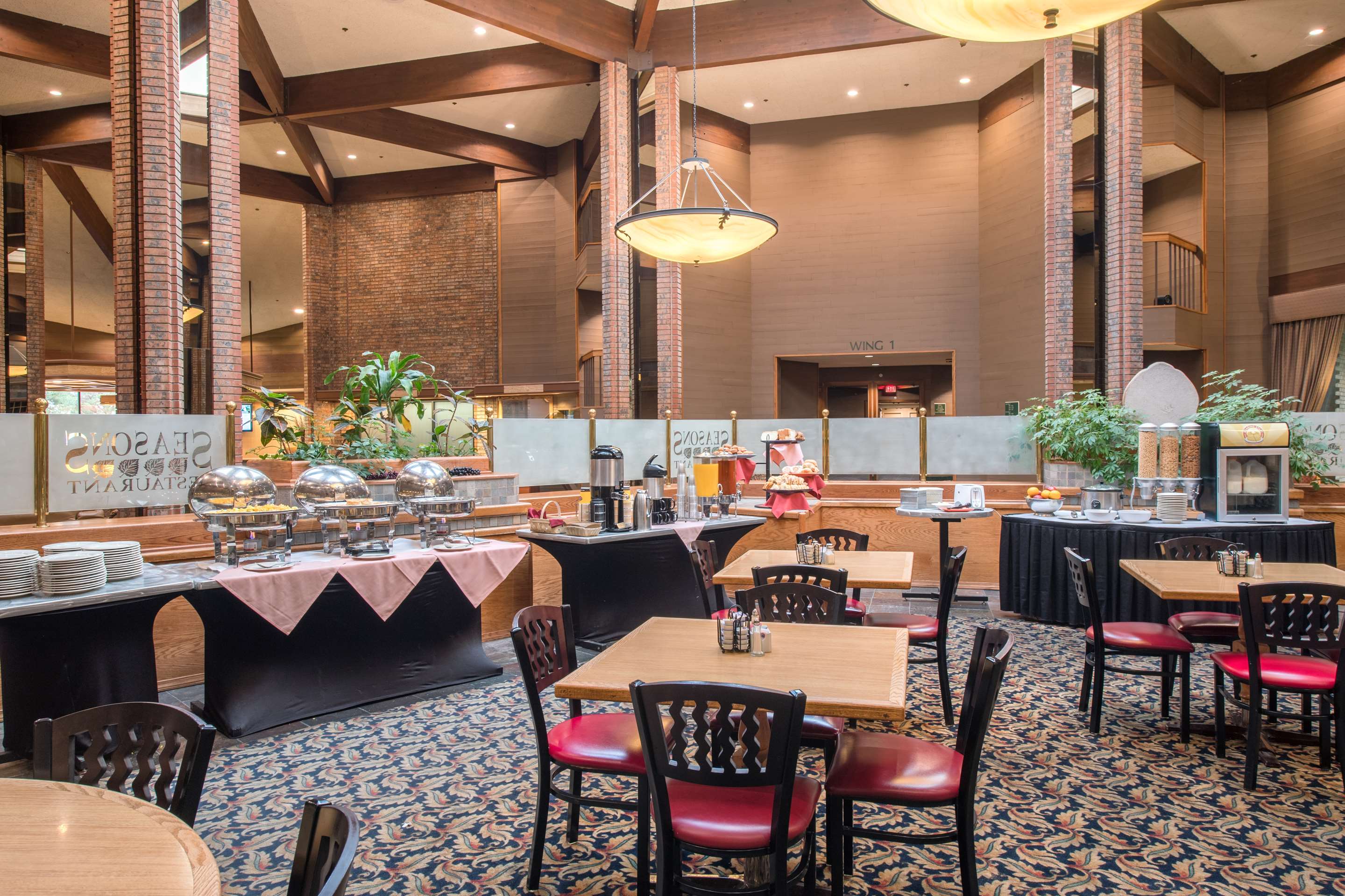 Pasco Hotel Breakfast | Red Lion Hotel Pasco Airport & Conference Center